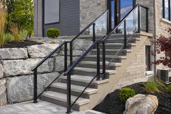Glass staircase railings, designed for Ontario homes and businesses.