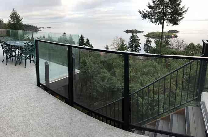 Tempered glass railings installed in Ontario